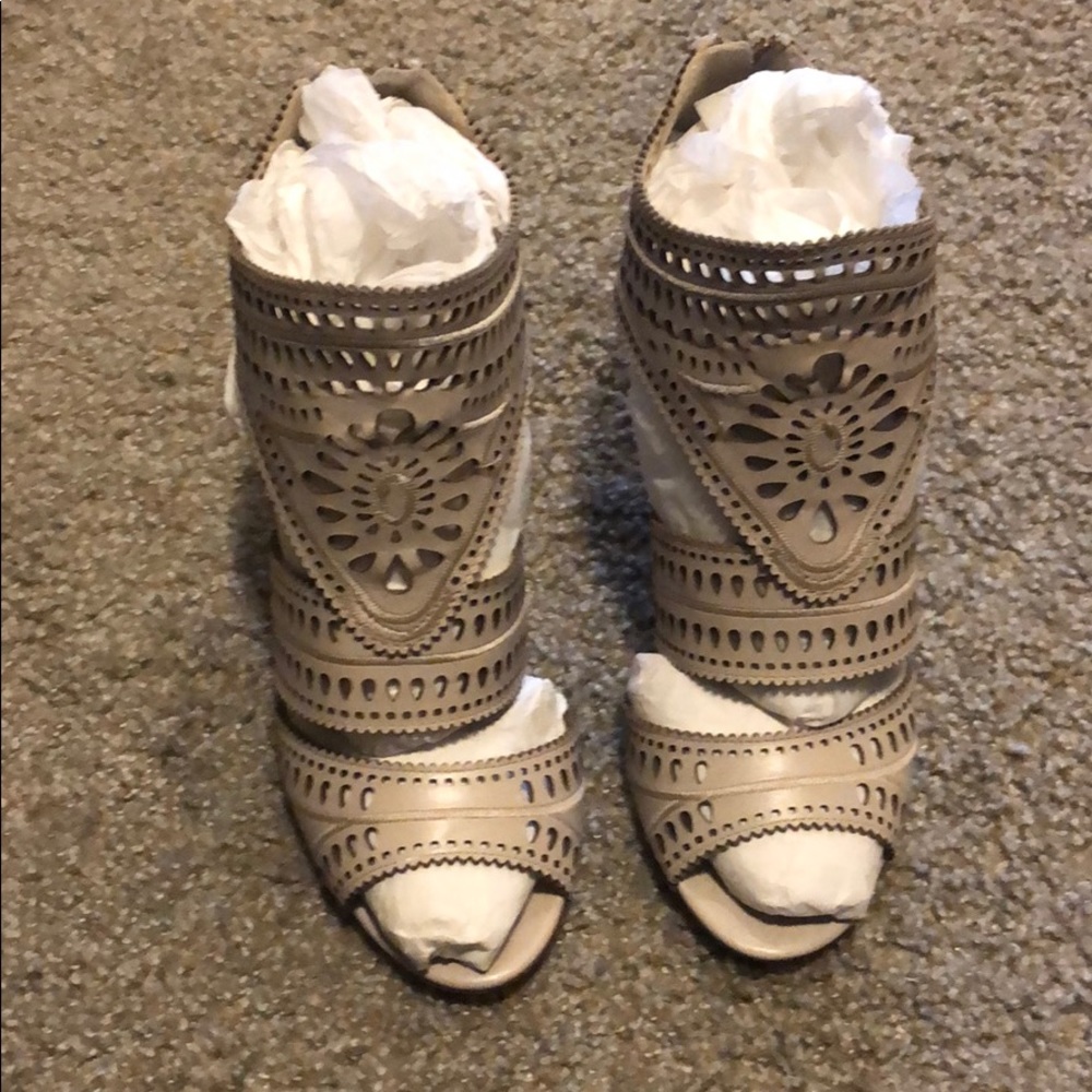 Grey cut-out stilettos